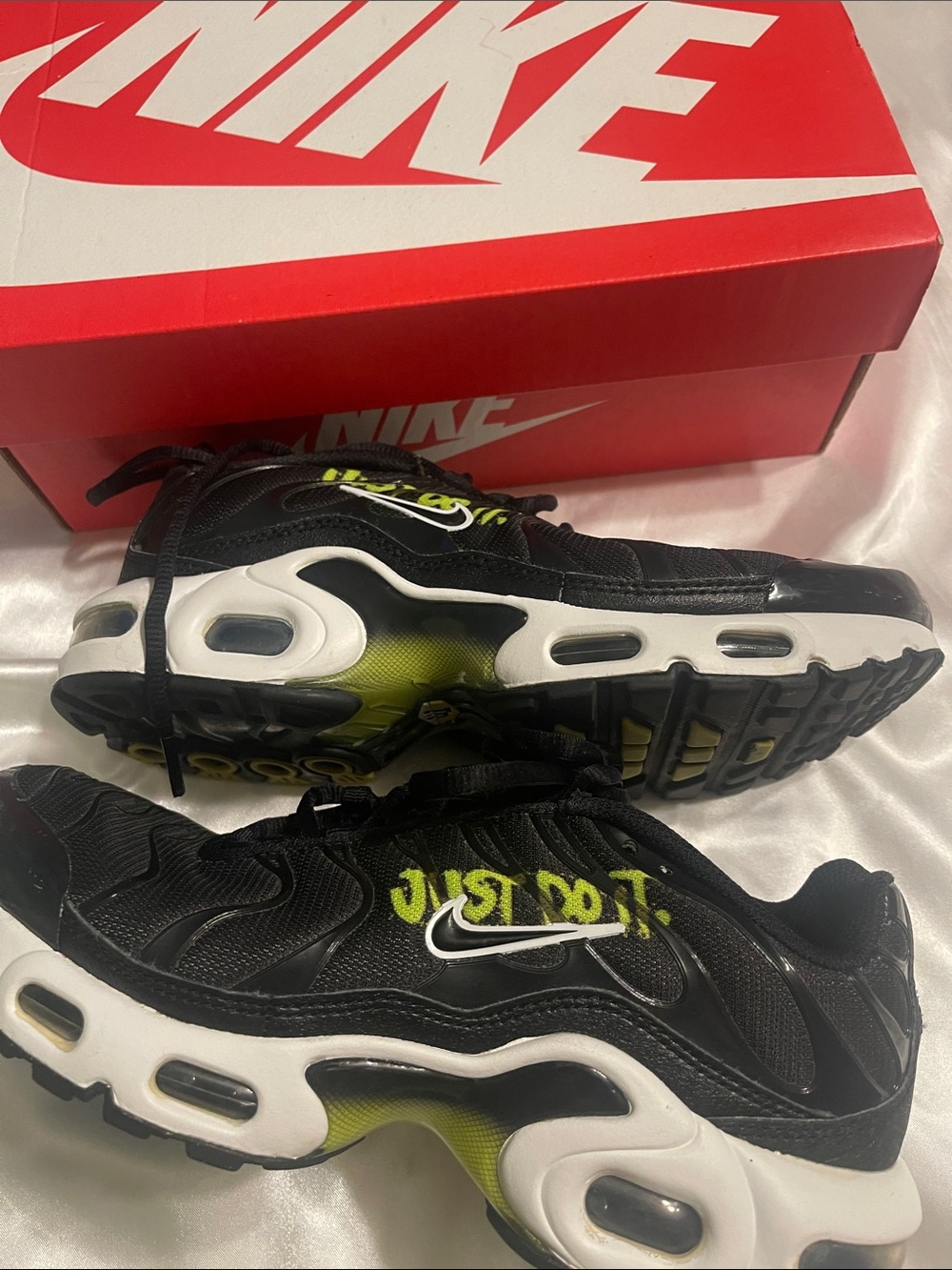 Nike Black and Neon Yellow Kids' Sneakers with 'Just Do It' Accent
